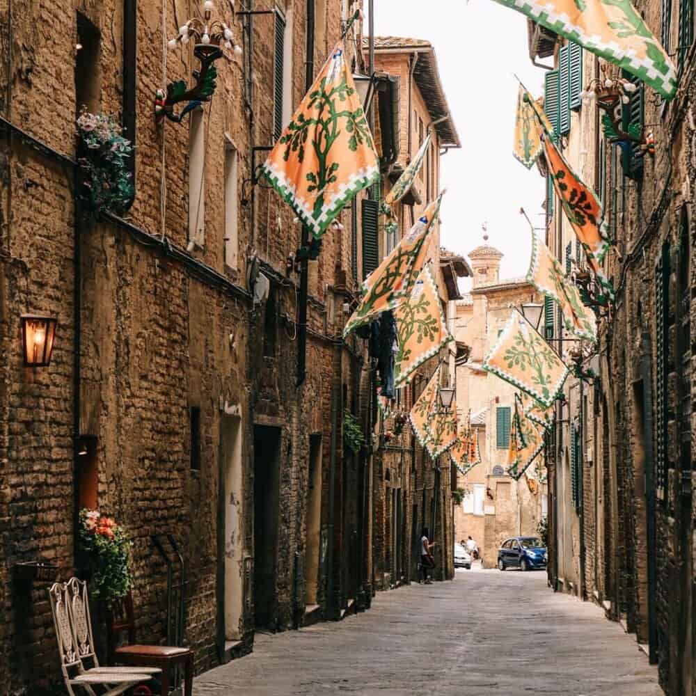 Palio di Siena road