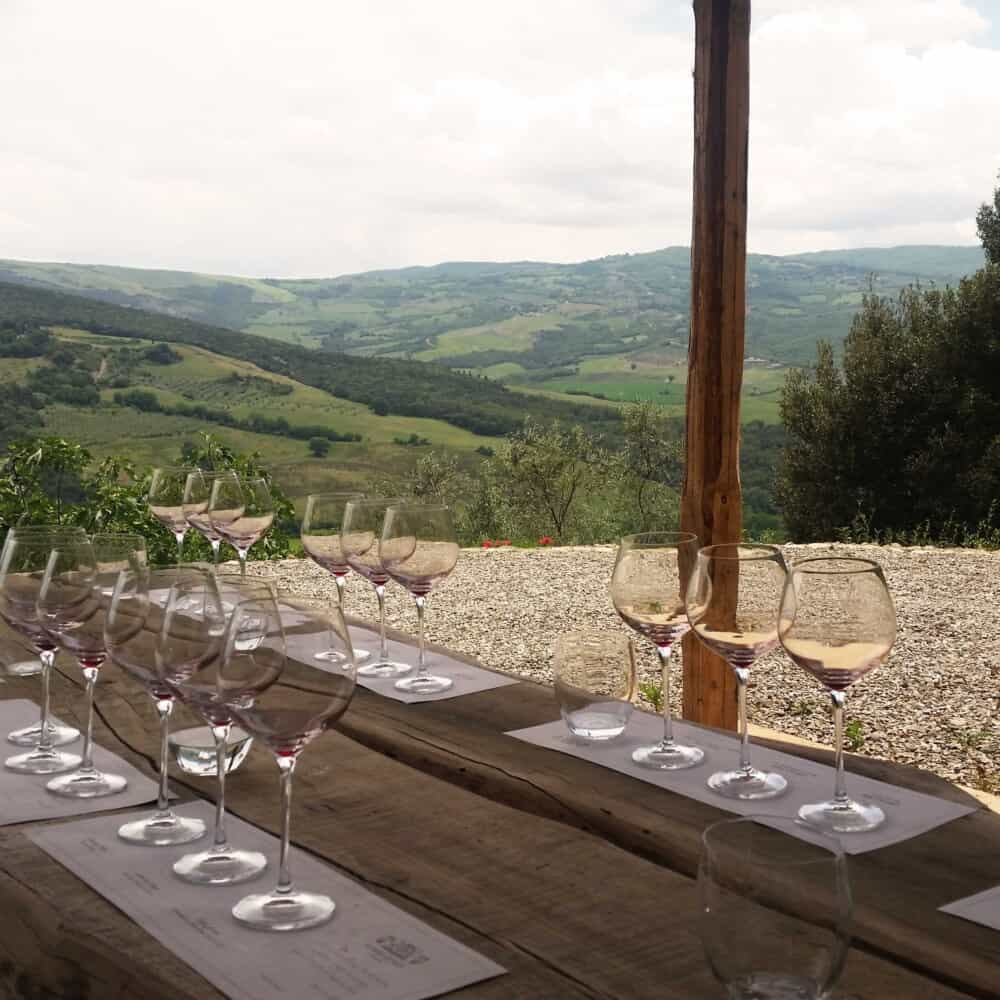 wine tasting tour montalcino